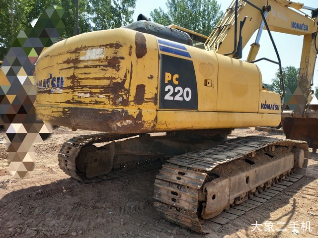 小松 PC220-8 挖掘机